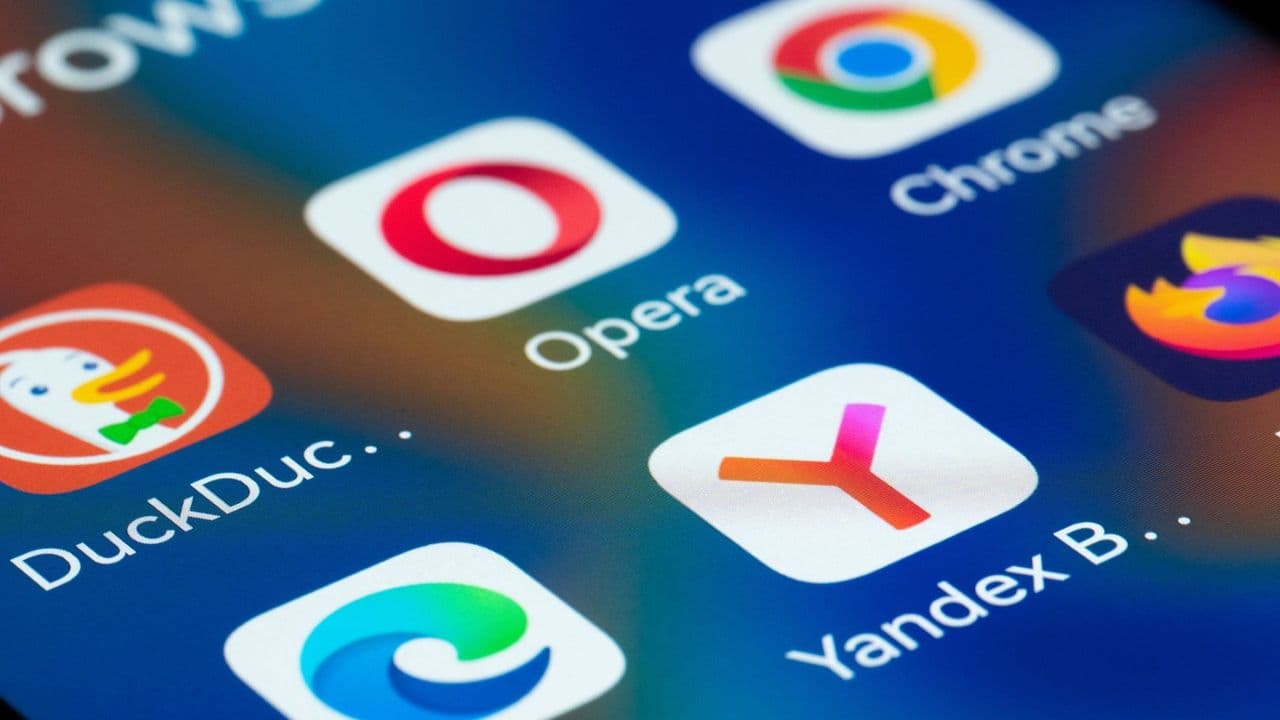 Top Mobile Browsers Compromising Your Privacy: Surfshark's Warning